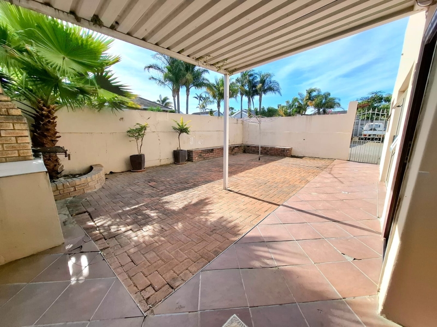 To Let 3 Bedroom Property for Rent in Dorchester Heights Eastern Cape